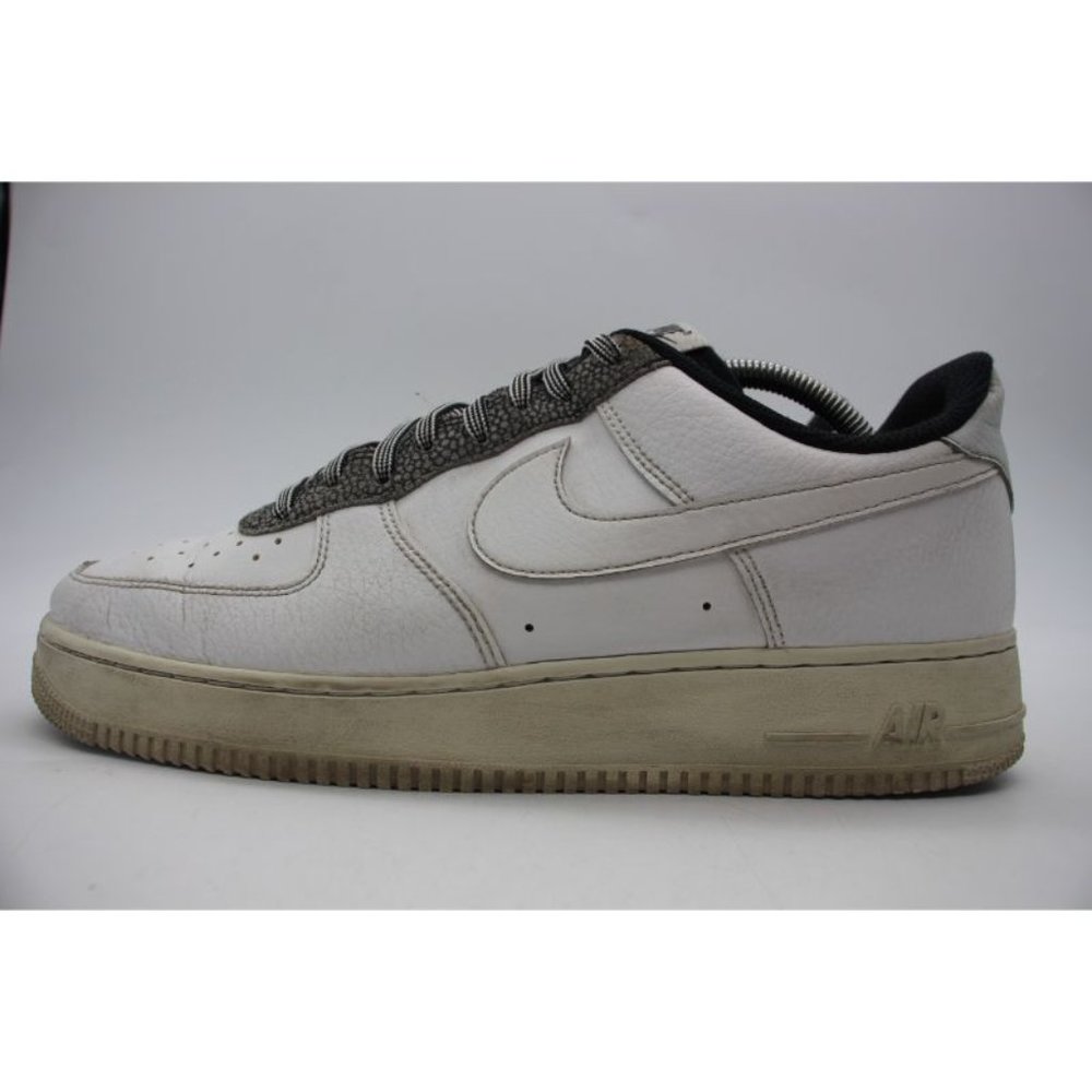 Nike Air Force 1 '07 LV8 Men's Size 10.5 White Grey Sneakers CK4363-100 Suede - Picture 4 of 10